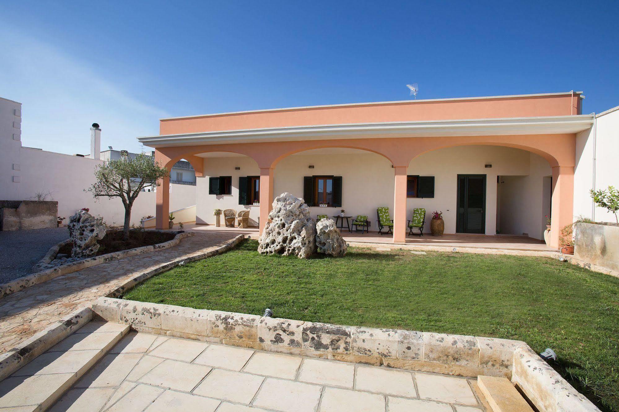 Casina Dei Nonni Bed & Breakfast Carpignano Salentino Eksteriør bilde